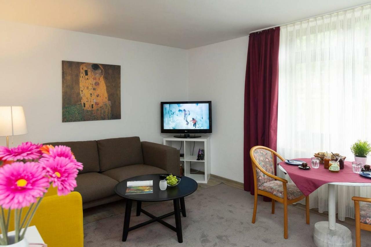 Parkblick Appartement - Entspannung pur! Ober-Hambach Bagian luar foto